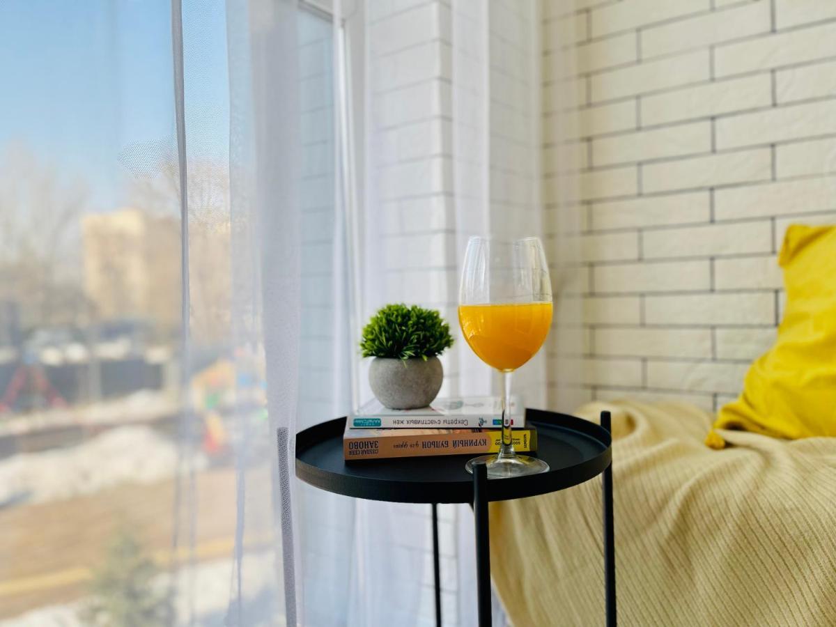 Уютная Стильная Квартира Возле Центрального Парка Горького! Apartment อัลมาตี ภายนอก รูปภาพ