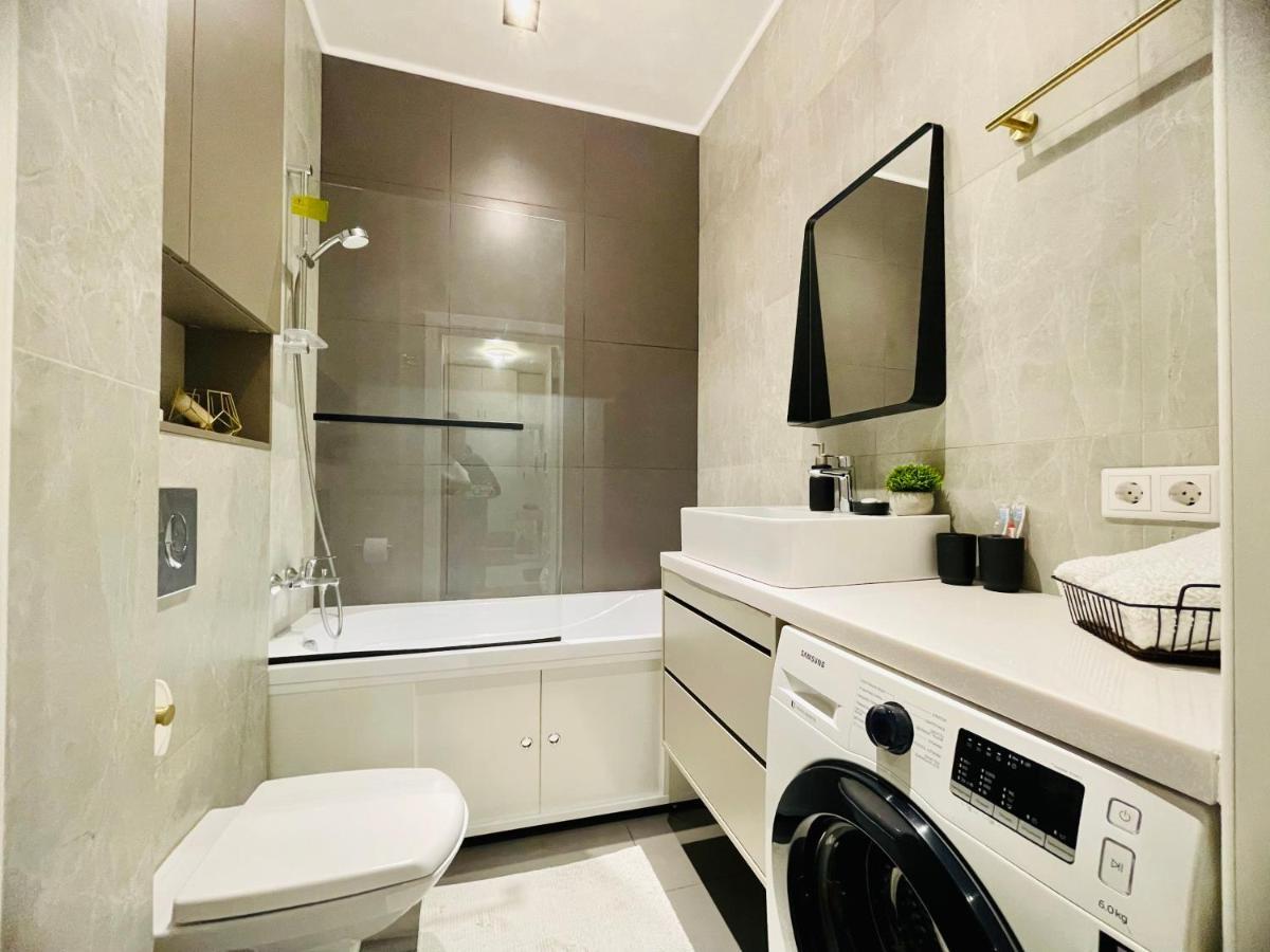 Уютная Стильная Квартира Возле Центрального Парка Горького! Apartment อัลมาตี ภายนอก รูปภาพ