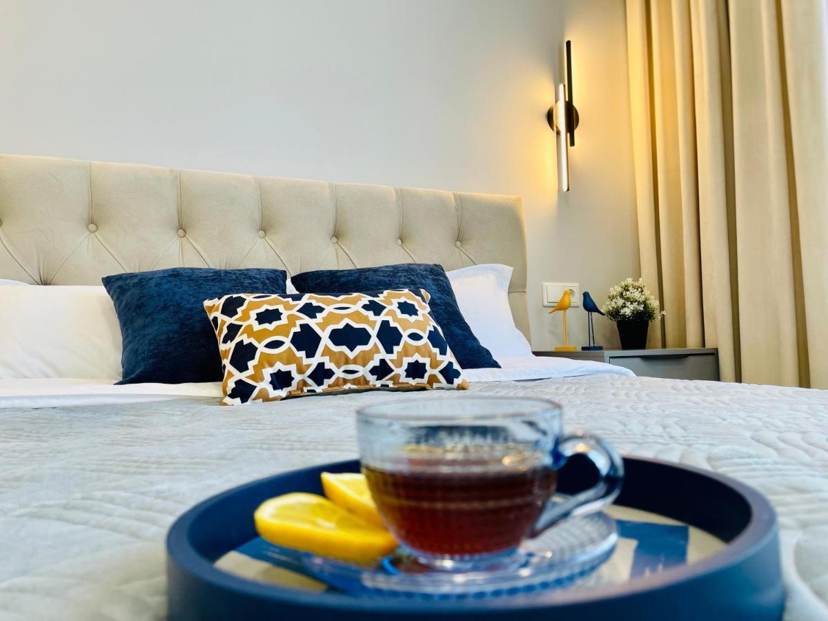 Уютная Стильная Квартира Возле Центрального Парка Горького! Apartment อัลมาตี ภายนอก รูปภาพ