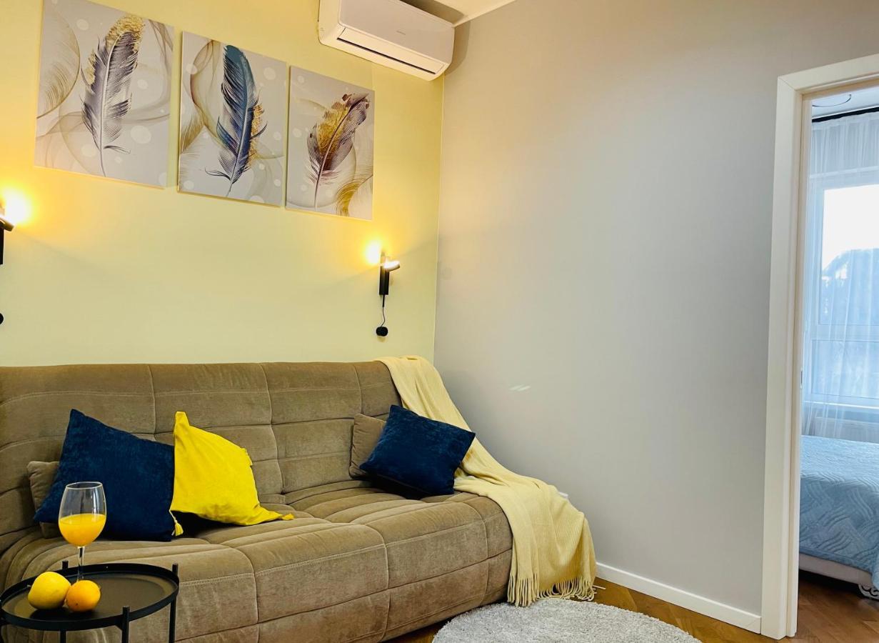 Уютная Стильная Квартира Возле Центрального Парка Горького! Apartment อัลมาตี ภายนอก รูปภาพ
