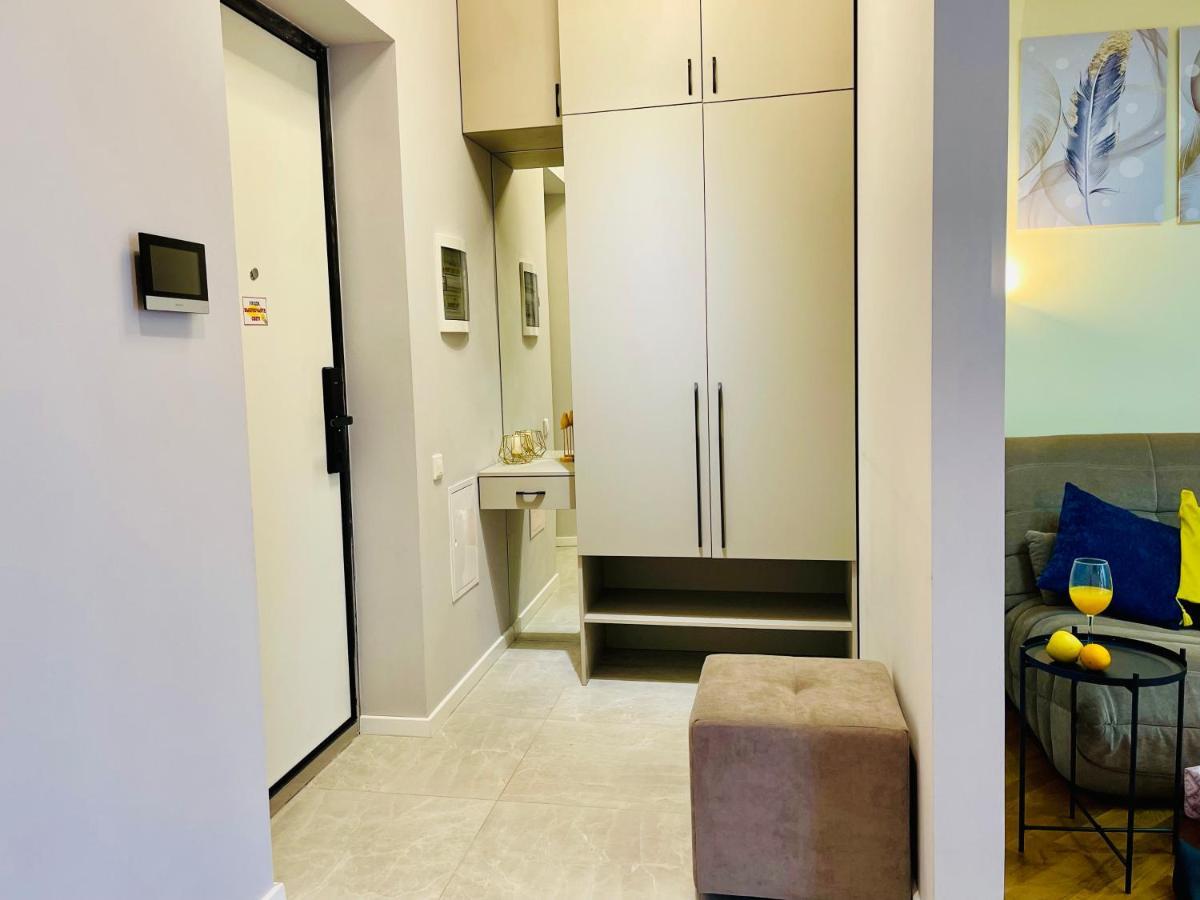 Уютная Стильная Квартира Возле Центрального Парка Горького! Apartment อัลมาตี ภายนอก รูปภาพ